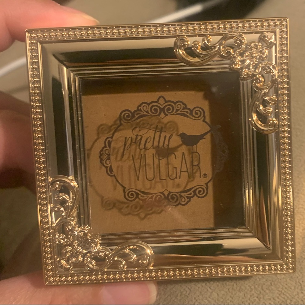 Pretty Vulgar Bronzed B bronzer